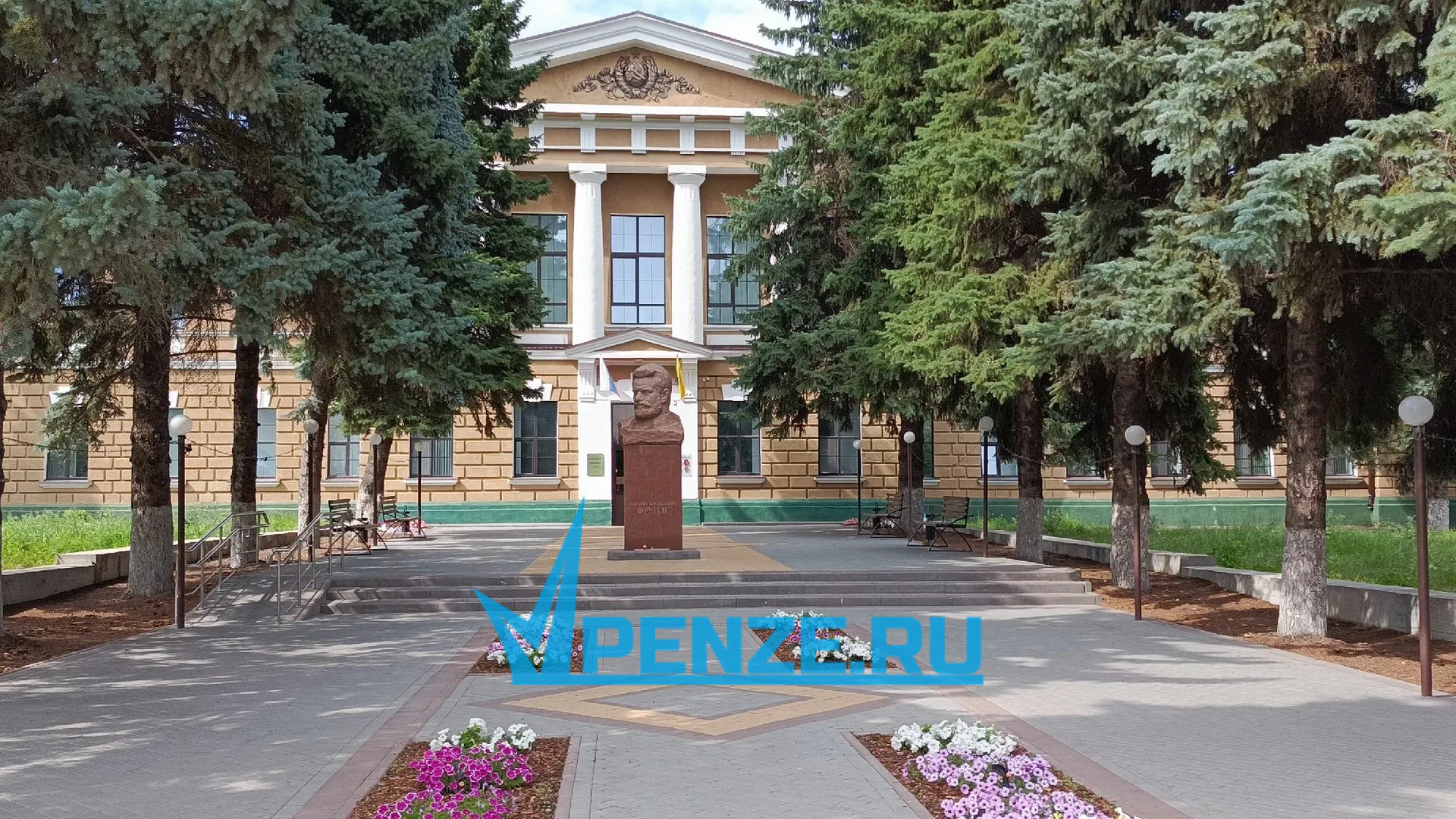 Легендарное здание заводоуправления ЗИФа в Пензе отреставрировали, а музей в нем так и не организовали