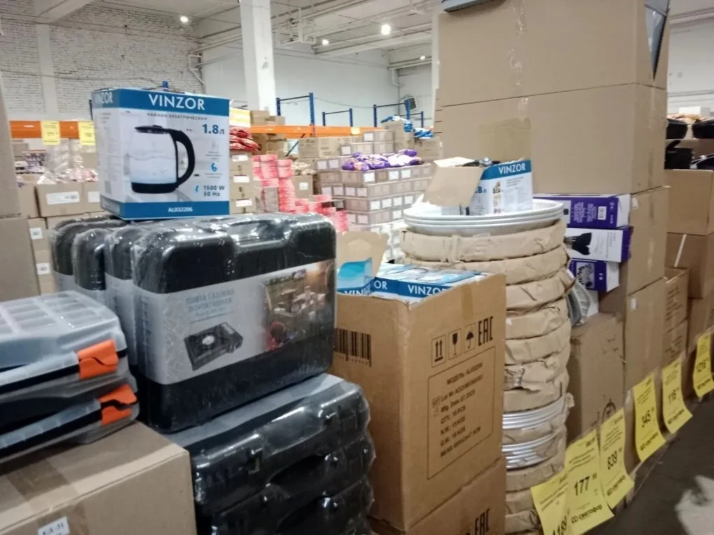 В хозяйственном ряду "Светофора" беру многое уже не первый раз — показываю, что именно у меня прижилось дома
