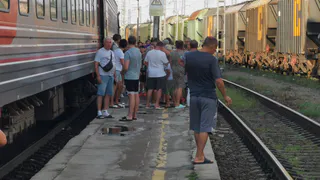 «Я выкупил всё купе, а ко мне проводник подселил какого-то пассажира»: опытный путешественник объяснил, почему такое возможно