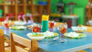 В Кузнецке могут поднять на 20 рублей стоимость питания в школах и детсадах
