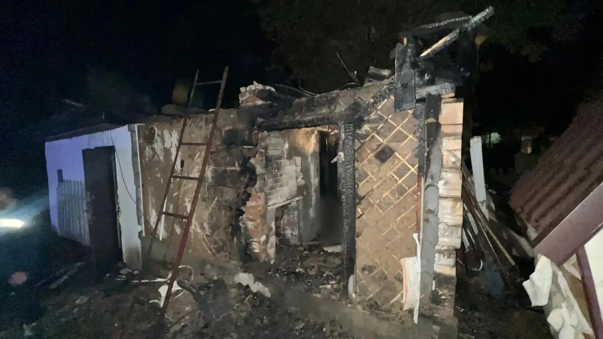 В Бековском районе при пожаре в бане погиб 59-летний мужчина