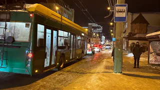 Пенсионерка пострадала во время поездки на пензенском троллейбусе