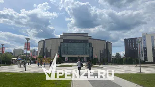 Крышу областной филармонии починили