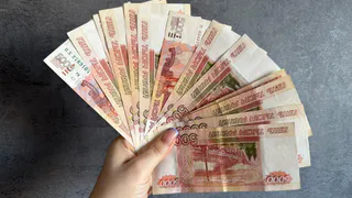 Путь к богатству открыт: рожденные в эти даты получат неприлично много денег после 15 мая — ангел-хранитель уже несет им золото