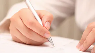 Пензячка в договоре купле-продажи подделала подпись бывшего мужа