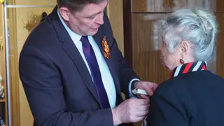 В Пензе 86-летней женщине вручили знак «Жителю блокадного Ленинграда»