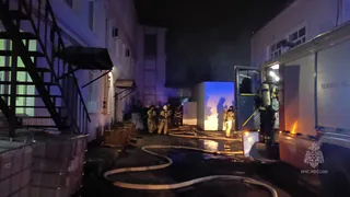 Вечером 7 ноября в Пензе на Гагарина загорелись склады