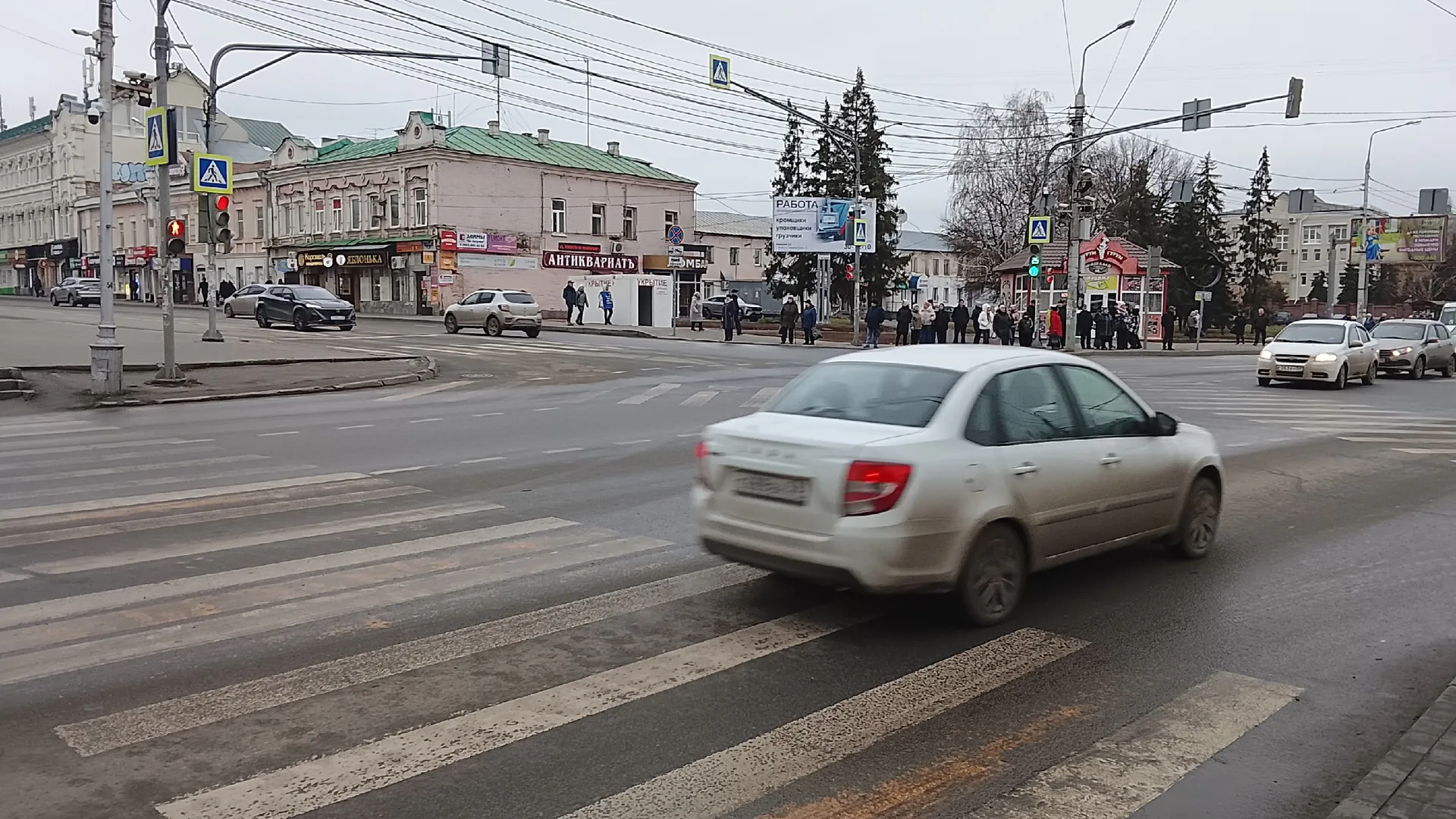 Можно ли ездить днём с габаритами вместо ближнего света фар и дневных ходовых огней - запомните это раз и навсегда