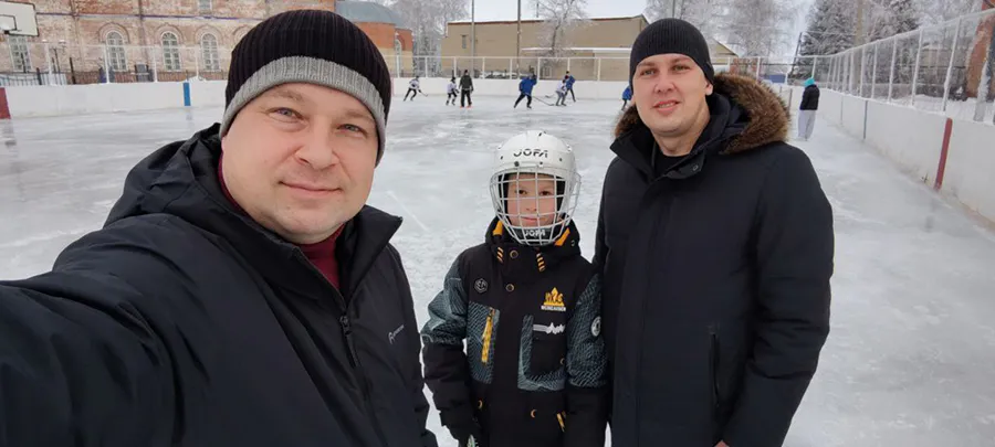Сергей Бычков поздравил с Новым годом семьи участников СВО из Наровчатского района