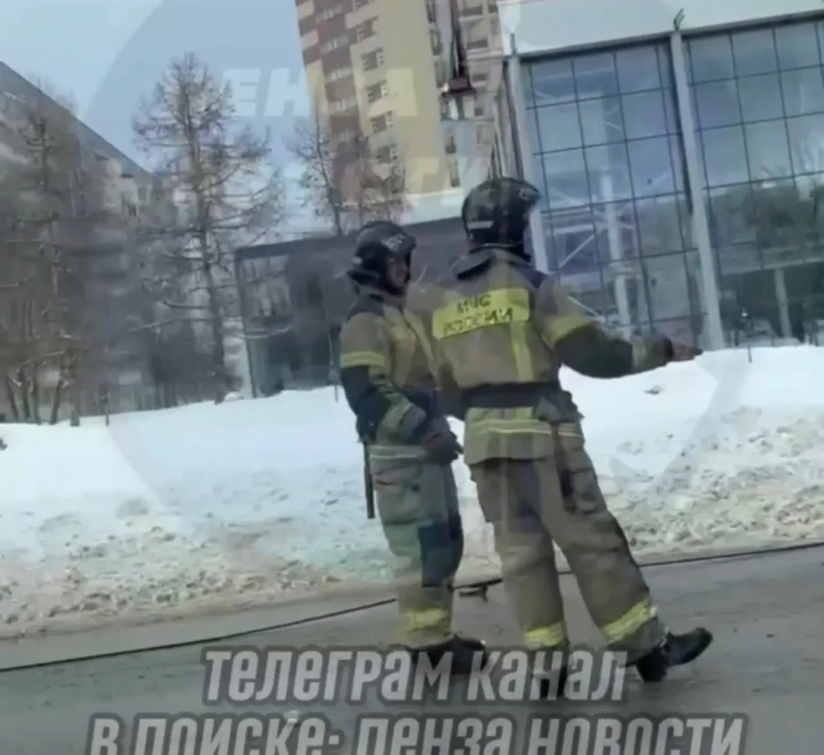 К месту обрыва троллейбусного провода в Пензе прибыли экстренные службы
