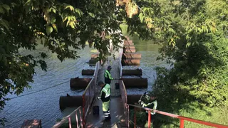 В Пензе отремонтировали пешеходный понтонный мост на Ломовской